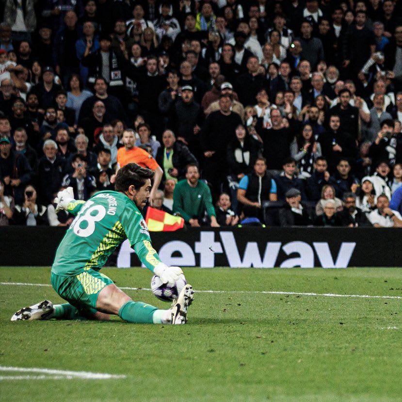 'Calm when everything around you is on fire': how goalkeepers win titles