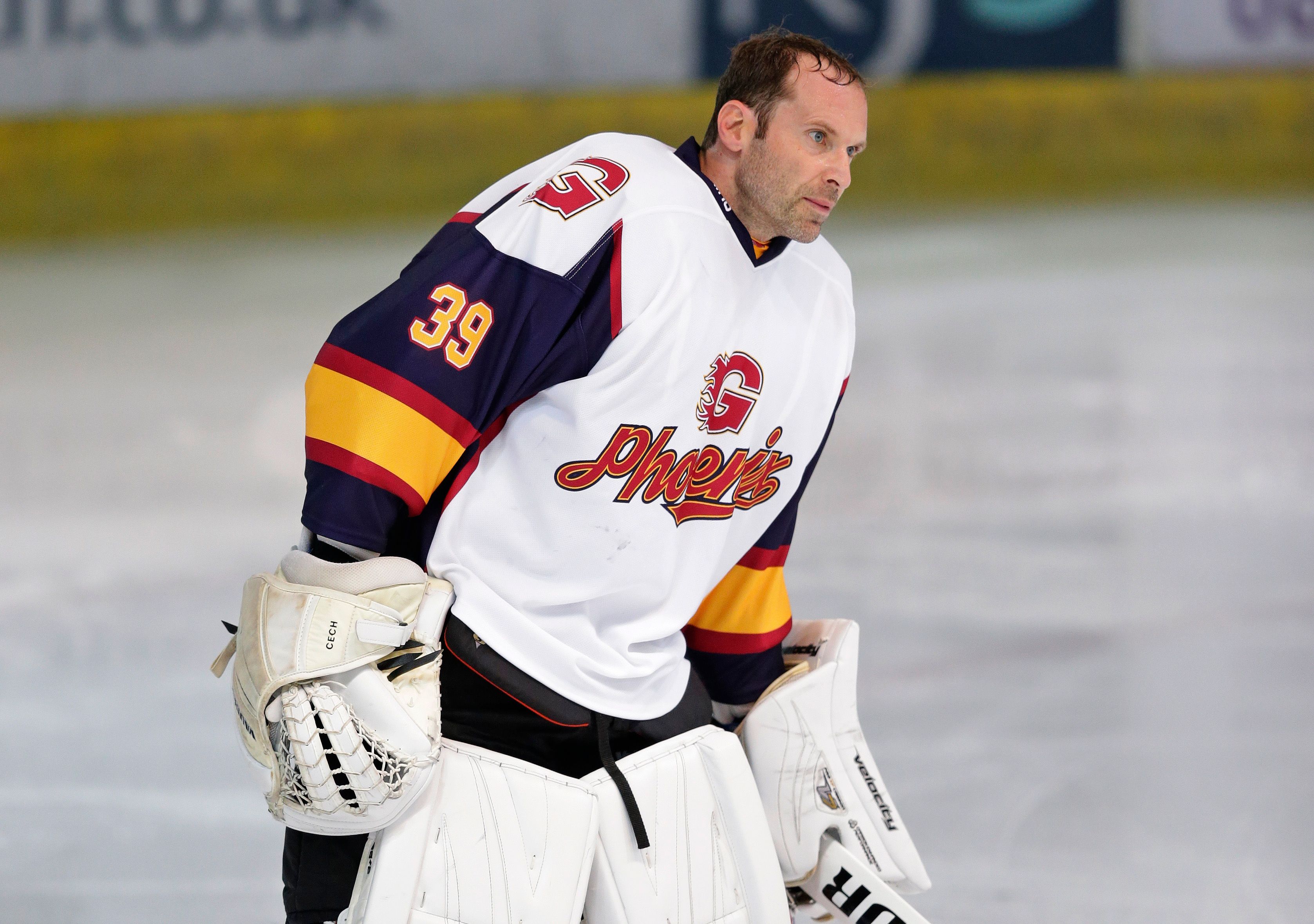 Petr Cech playing hockey (Goalkeeper.com)