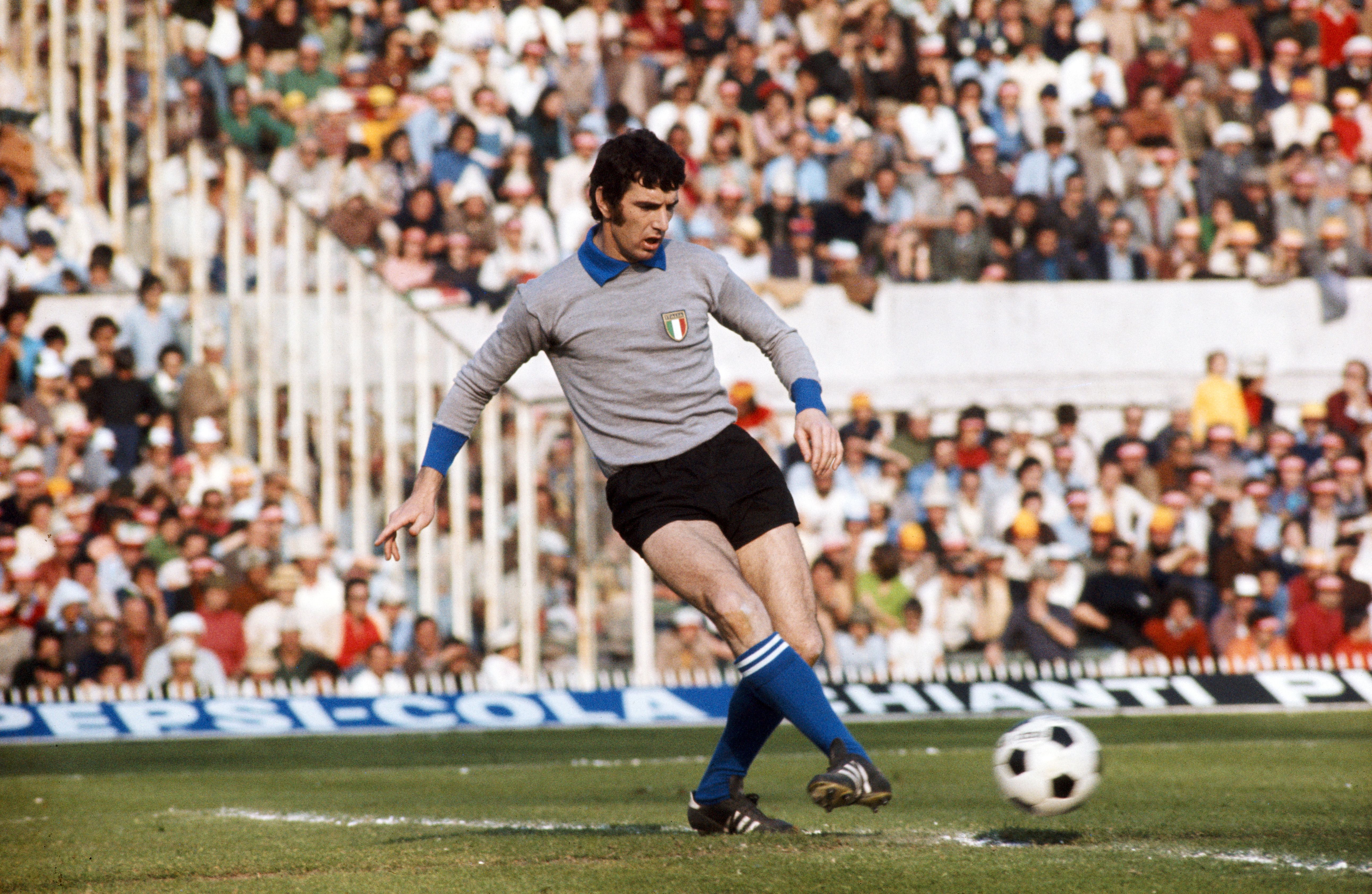 Dino Zoff.jpg
