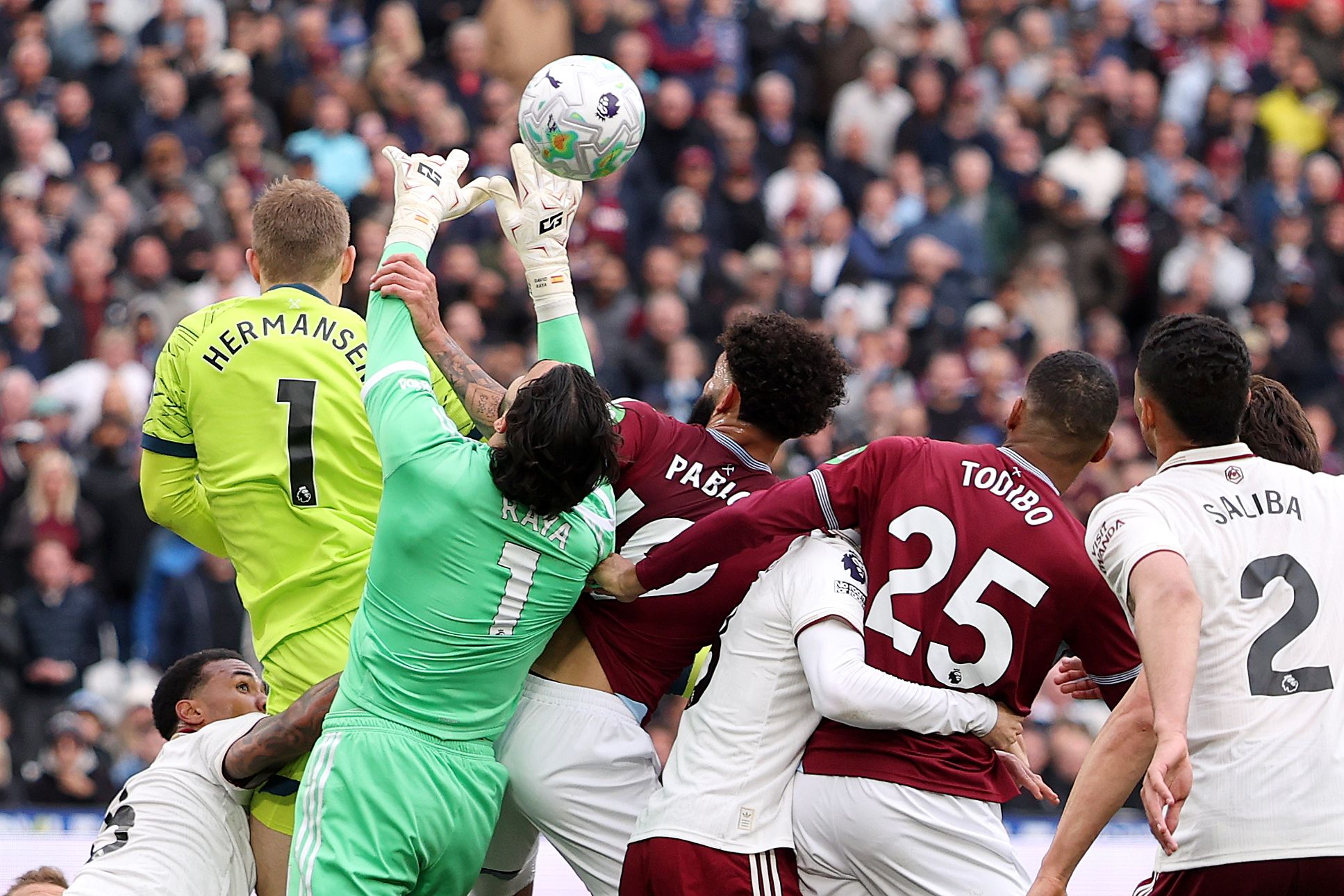 The Week In Goalkeeping 41: TWIG #41: Raya foul controversy, bizarre own goal, and more