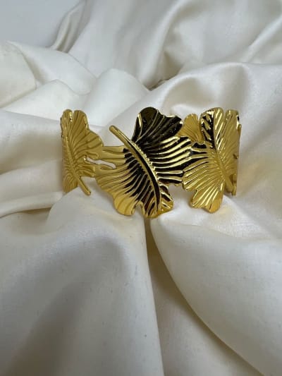 Bracelets — Onyx Cuff 7RS, JAWHARA BOX