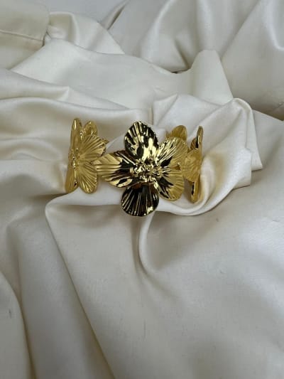 Bracelets — Facet Charm BVM, JAWHARA BOX