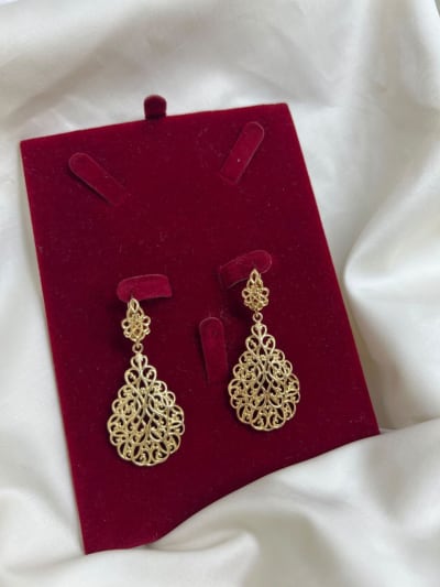 Boucles d'oreilles — Beaded Blossoms QR2, JAWHARA BOX