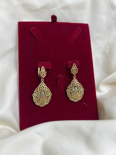 Boucles d'oreilles — Marble Crescents 93D, JAWHARA BOX