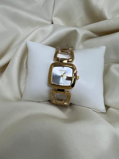 Montres — Crescent Square FFB, JAWHARA BOX
