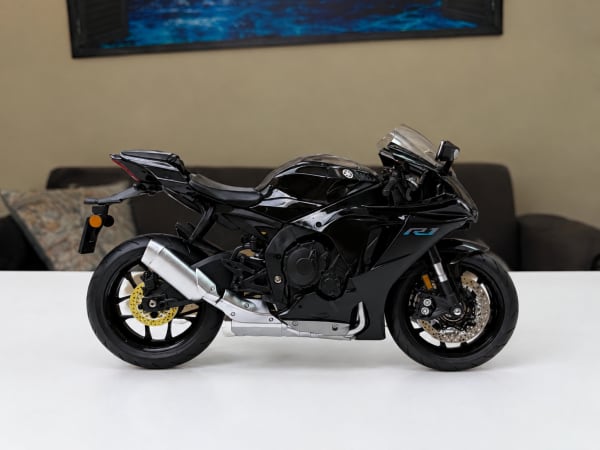 Yamaha YZF-R1