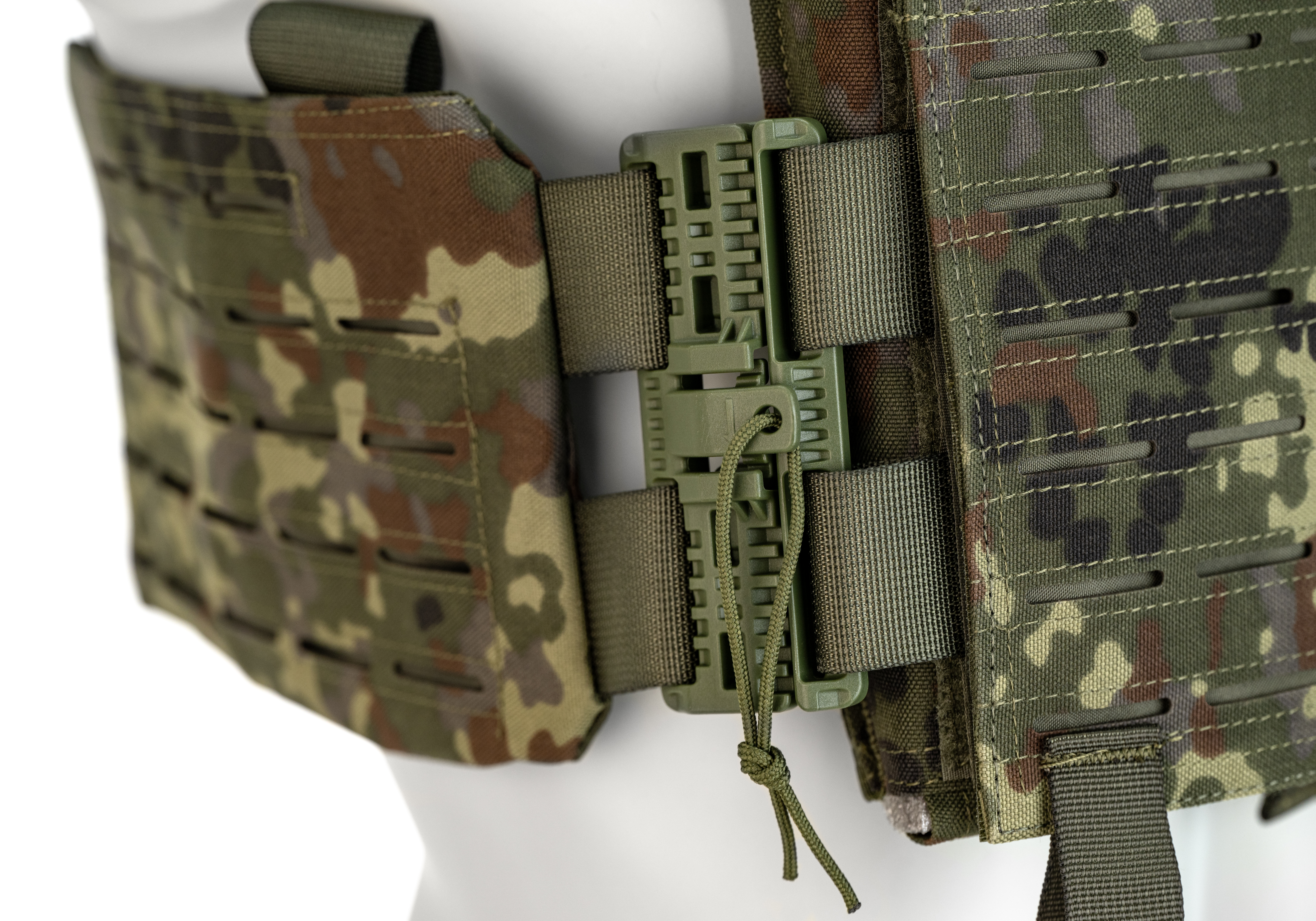 Invader Gear Reaper QRB Plate Carrier Invader Gear Reaper QRB Plate Carrier