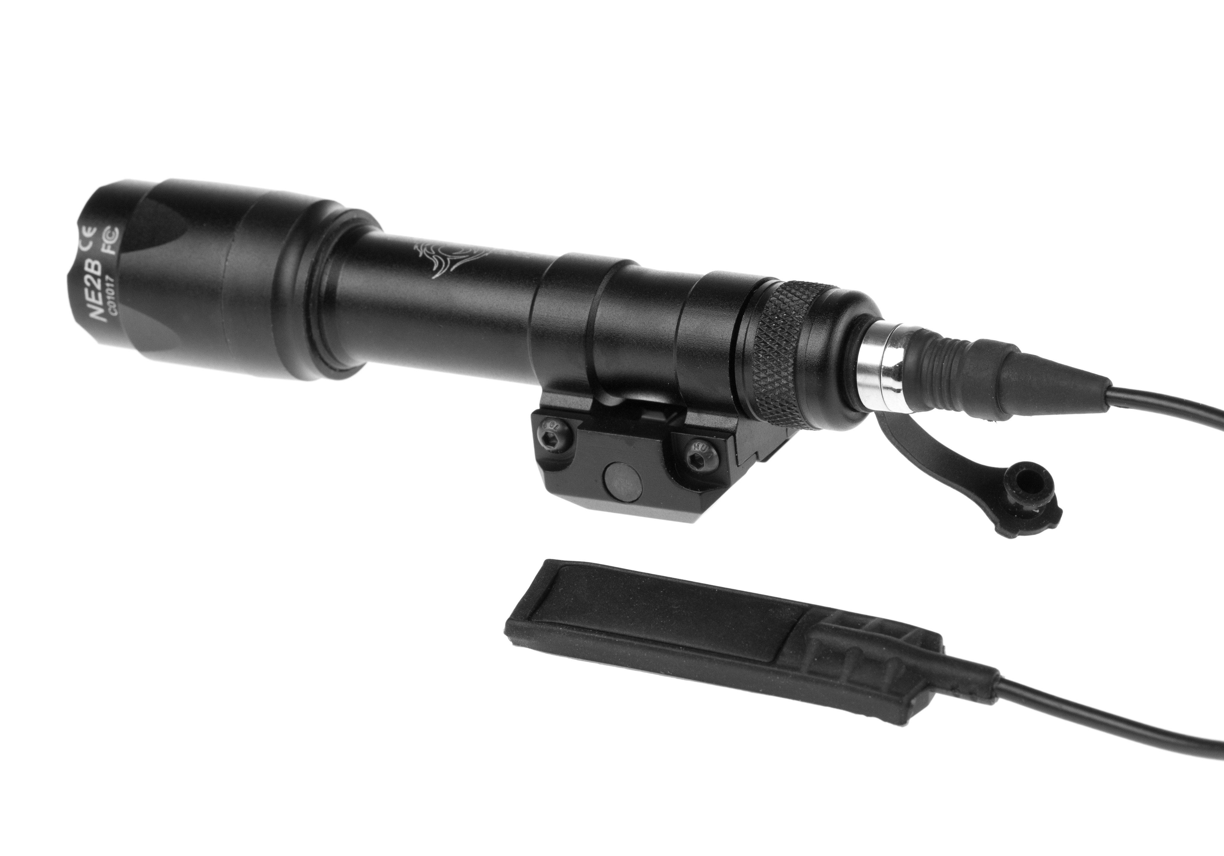 NIGHT EVOLUTION - Lampe M600C SCOUTLIGHT + support + Contacteur Déporté -  TAN - Heritage Airsoft