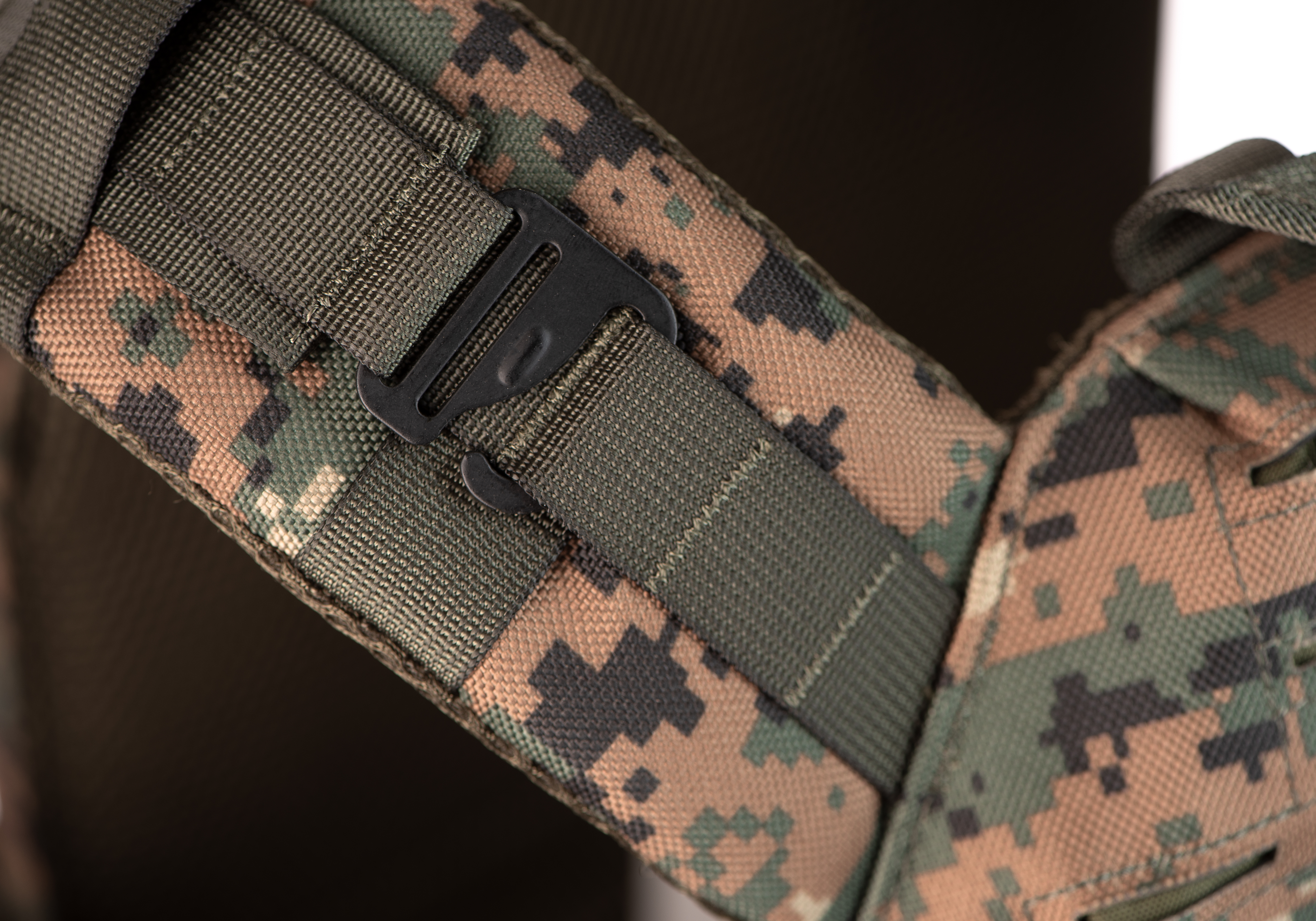 Invader Gear Reaper QRB Plate Carrier Invader Gear Reaper QRB Plate Carrier