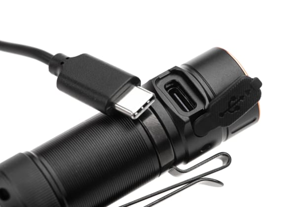 Fenix E18R V2.0