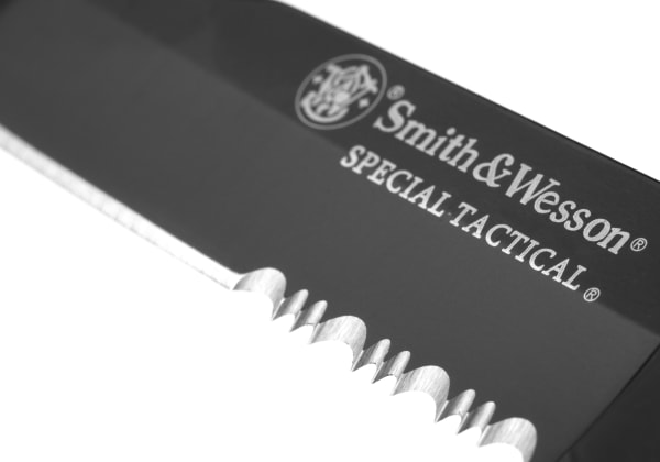 Smith & Wesson Special Tactical CKTACBS Serrated Tanto Folder