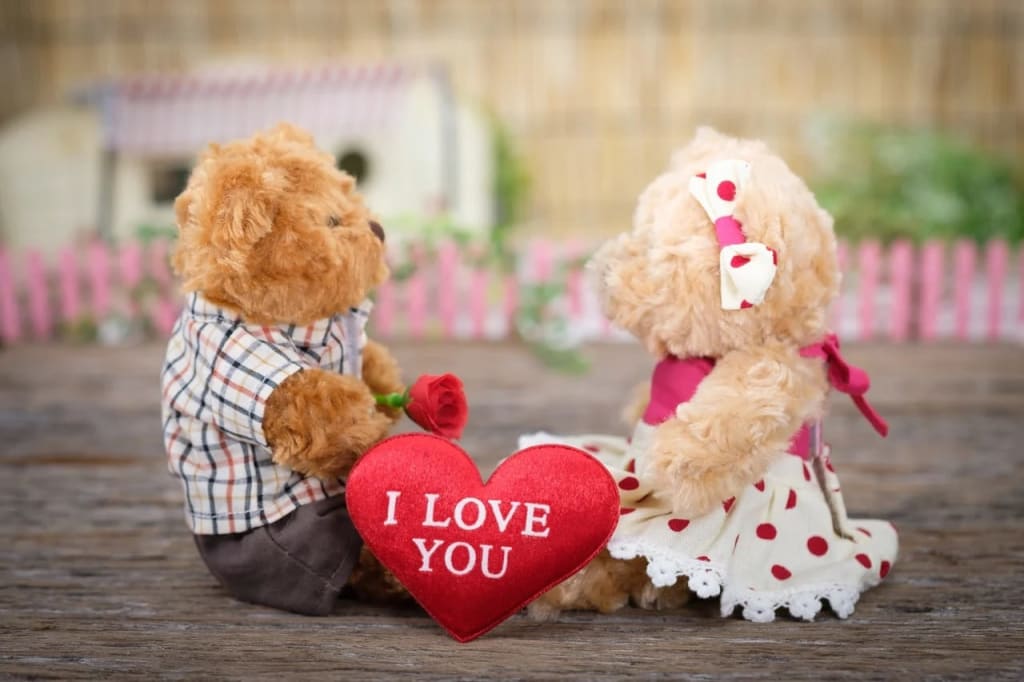 5 Budget-Friendly Ways To Propose To Your Partner this Valentine’s Day