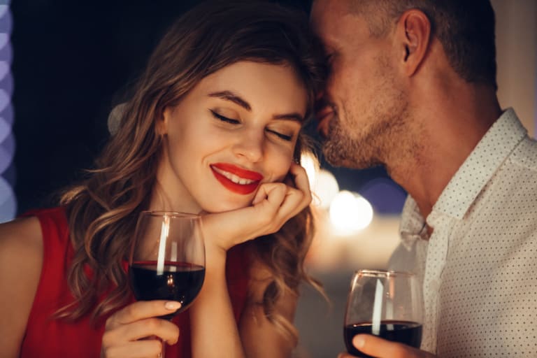 Unveiling the Pitfalls of Serial Dating: Exploring the Allure and Dangers of a Widespread Trend
