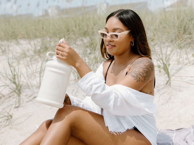 HydroJug Obsession: The Lifestyle Accessory That’s Surprisingly Sexy