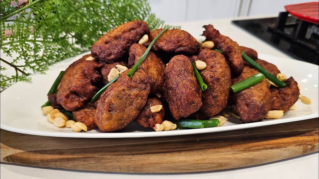 Ghanaian kaklo fritters made from ripe plantain