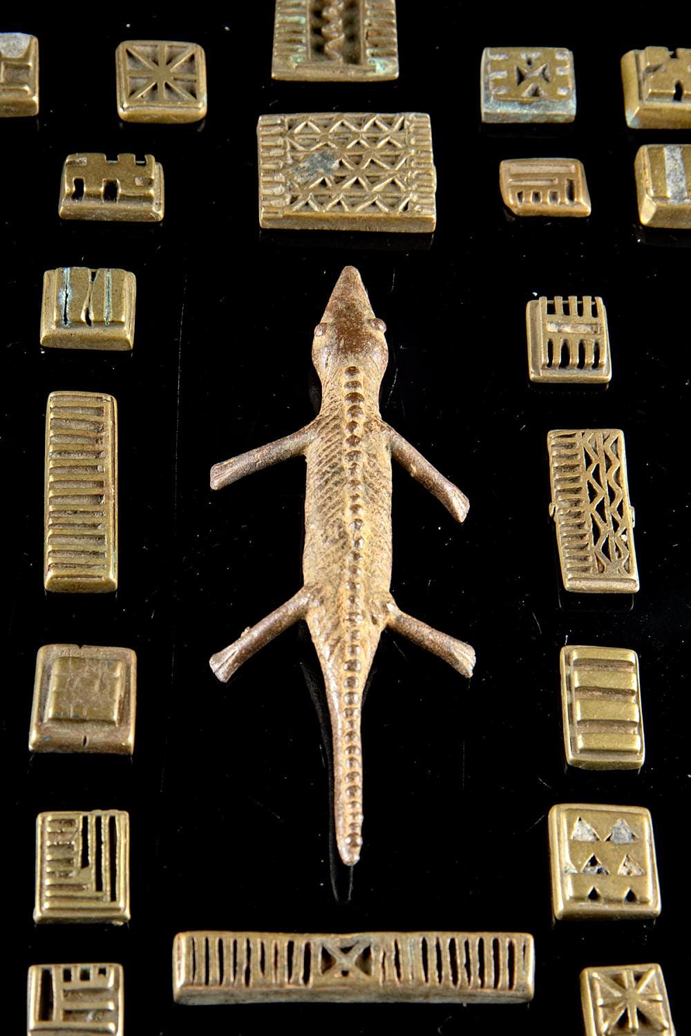 Ashanti Goldwork: Weights, Regalia and Craft gallery image 1