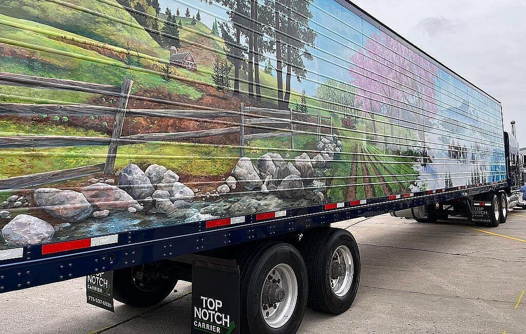 A unique handpainted fleet (775) 5376020 Top Notch Carrier