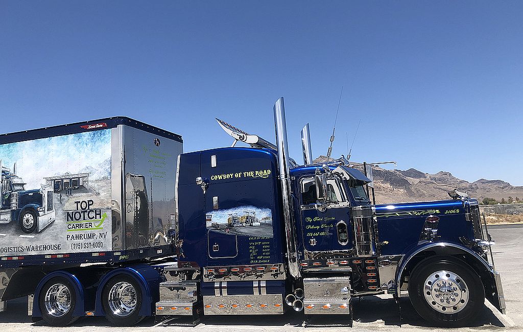 A unique handpainted fleet (775) 5376020 Top Notch Carrier