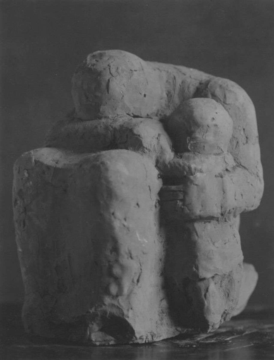 Weinende Mutter mit Kind