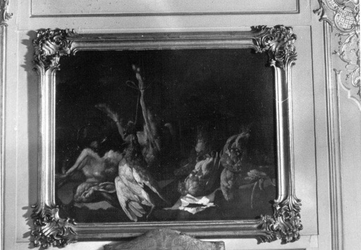 Zwei Hunde bewachen totes Federwild