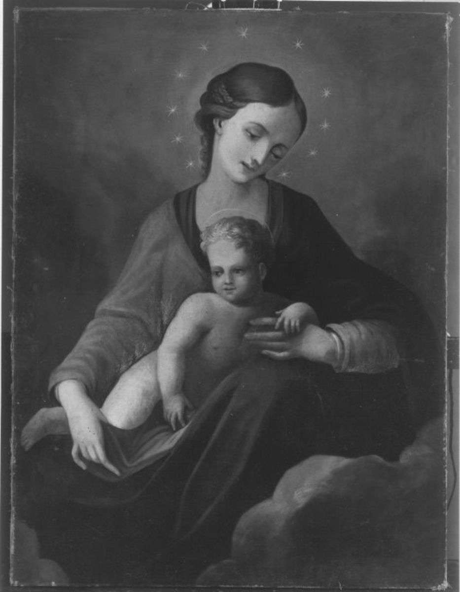 Maria mit Kind auf Wolken