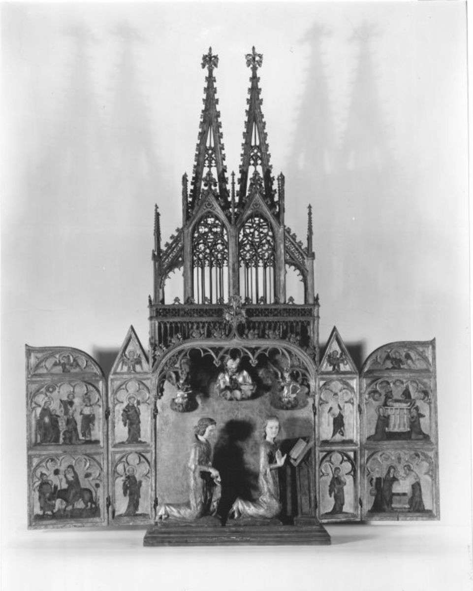 Hausaltärchen ("Kleiner Dom") mit plastischer Verkündigungsgruppe (Schrein), Szenen aus der Kindheit Jesu und Heiligen
Flügelaußenseiten: Verkündigung