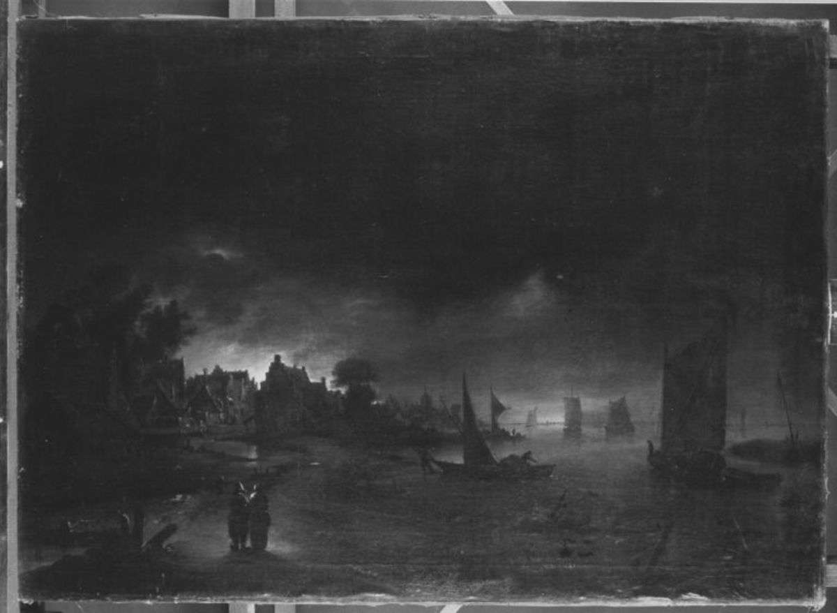 Stadt am Ufer im Mondschein