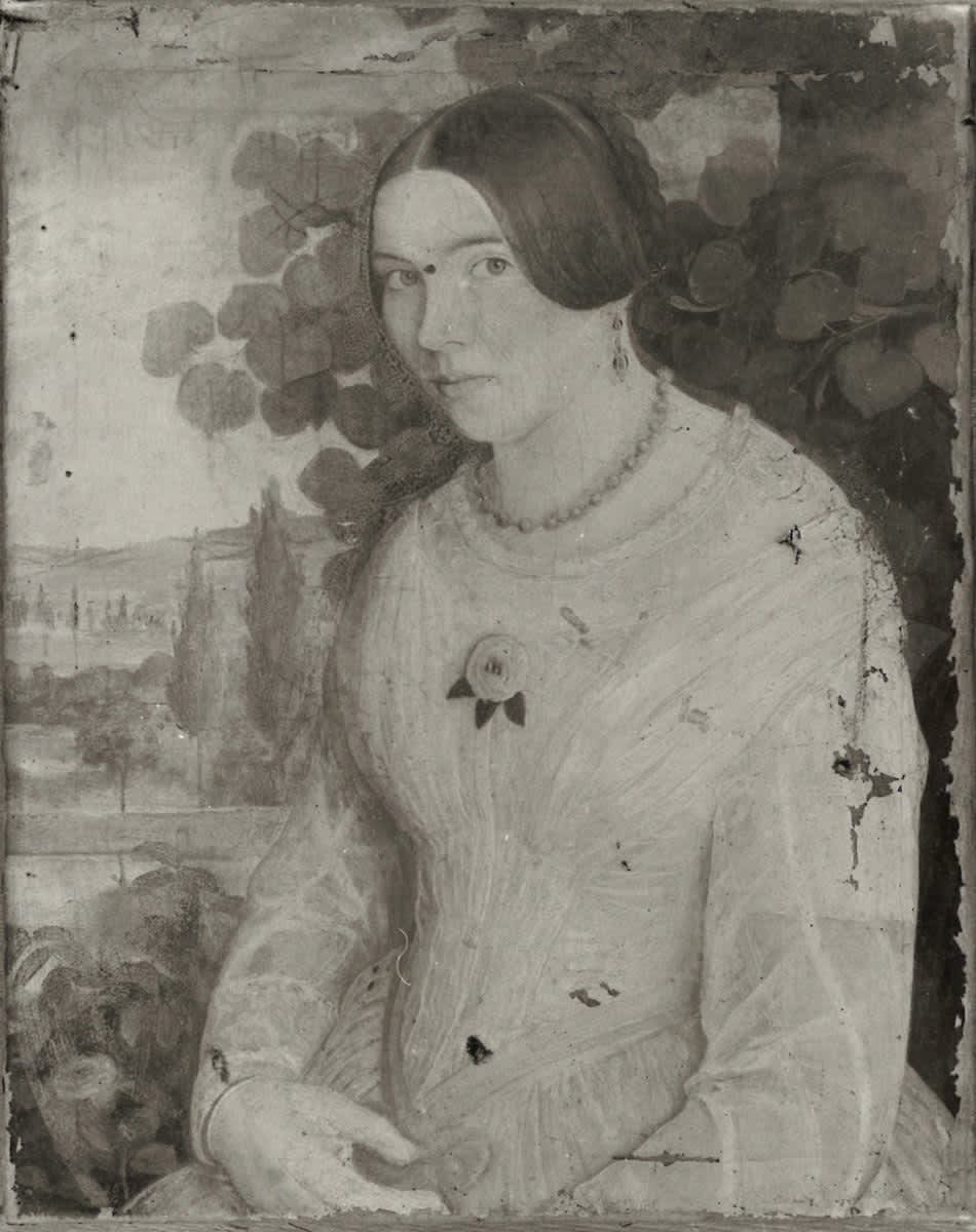 Junge Frau in Halbfigur vor südlichem Landschaftshintergrund