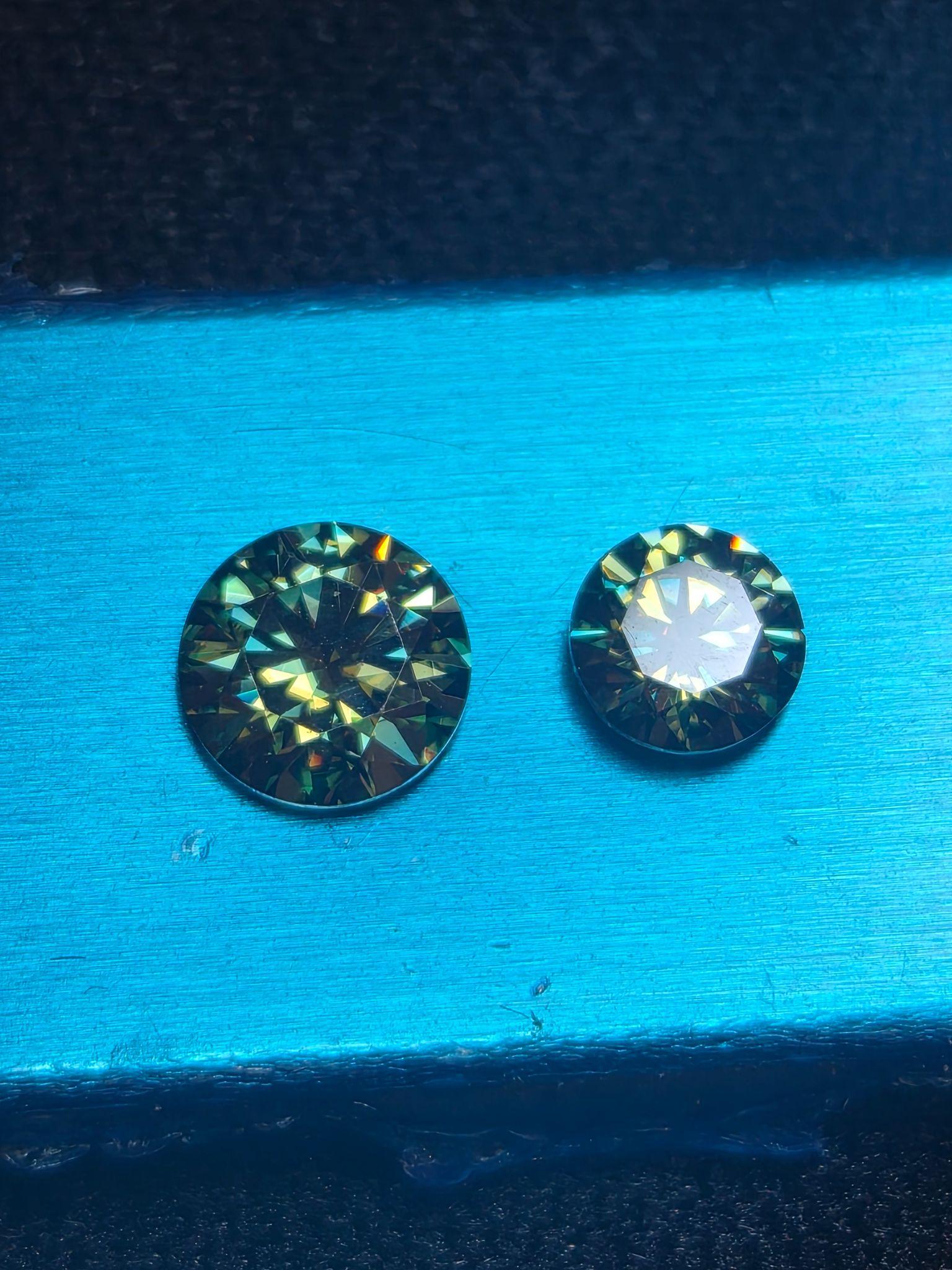 0.25 ct round cut brilliant Green Mois Lab grown Diamond