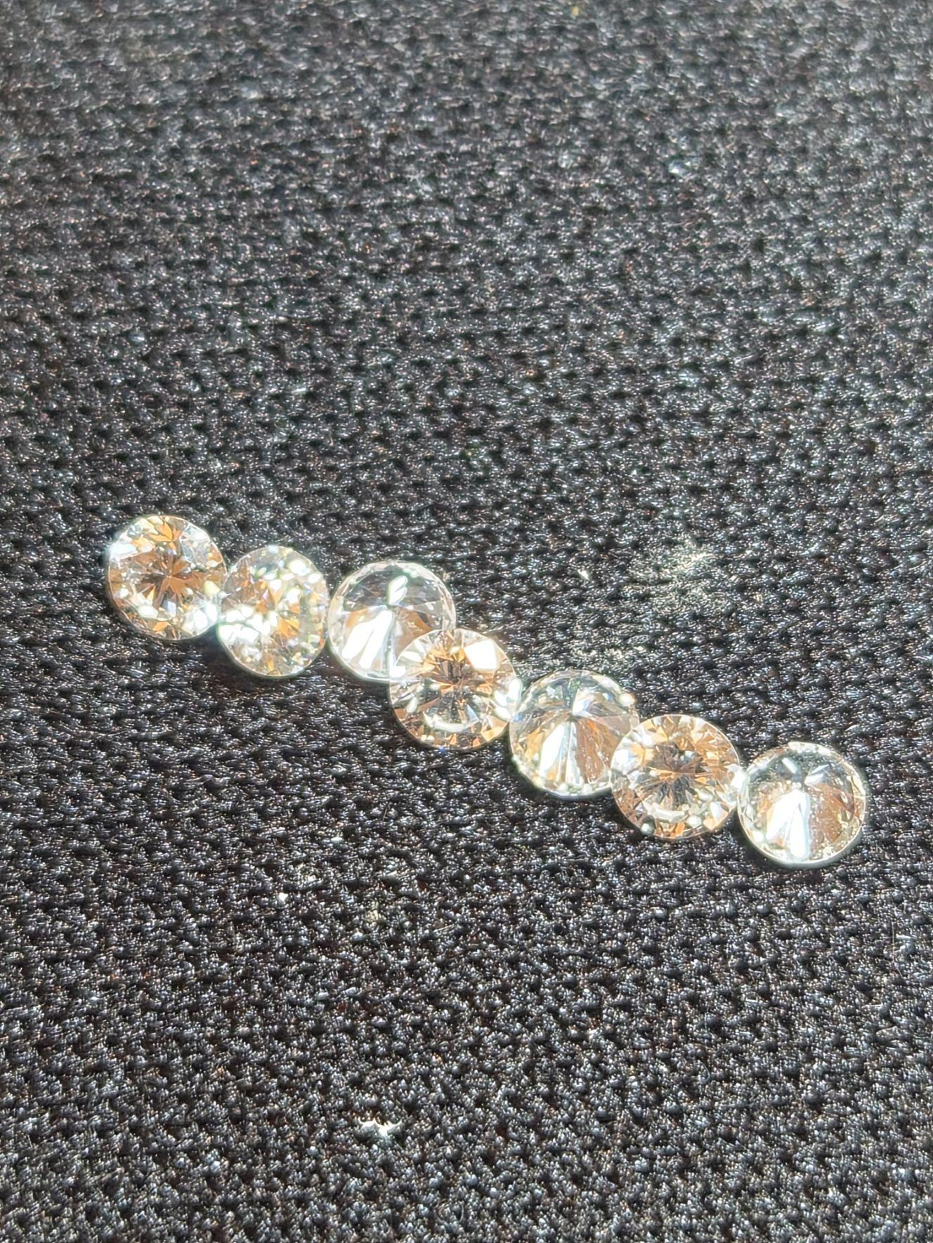 0.1ct White Round Cut lab grown Diamond