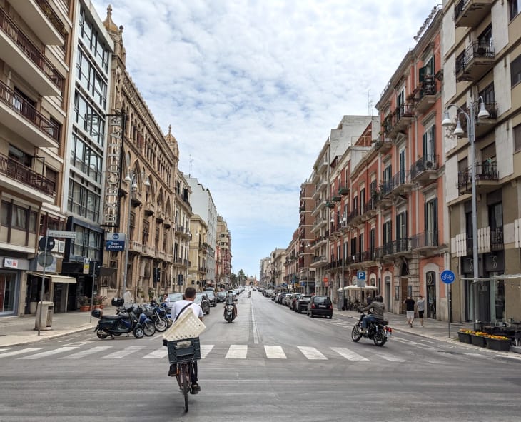 An avenue in Bari.