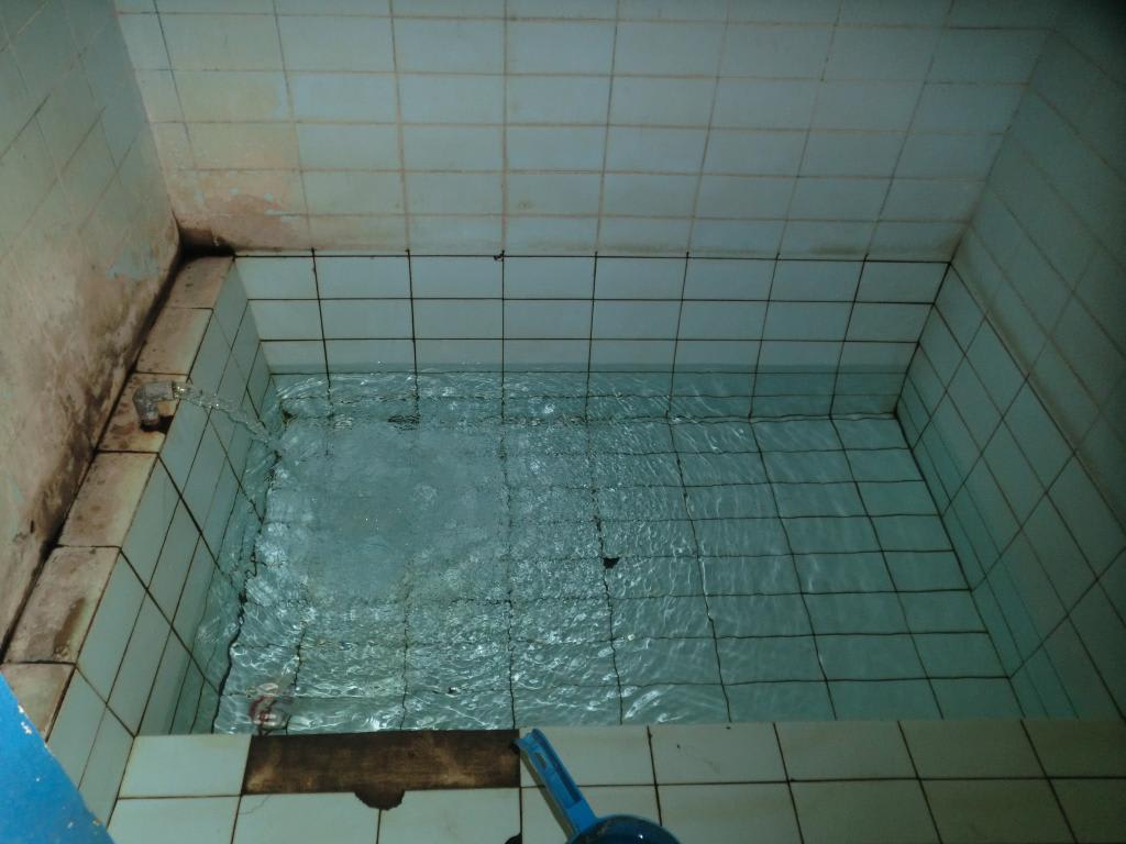 Badewanne in Cipanas Badewanne in Cipanas