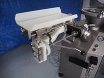 Maszyna Nadziewarki próżniowe Nadziewarka próżniowa Vemag Robot 500 z łącznikiem i urządzeniem przytrzymującym skrzynkę 10