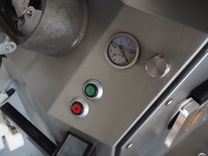 Maszyna Nadziewarki próżniowe Nadziewarka próżniowa Vemag Robot 500 z łącznikiem i urządzeniem przytrzymującym skrzynkę 16