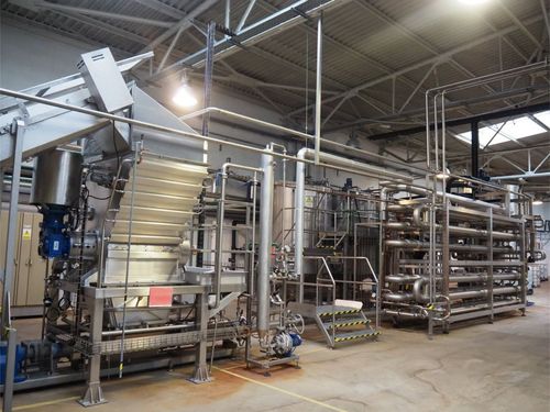 Linie produkcyjne Linia produkcyjna - sortowania, kruszenia warzyw i owoców CFT