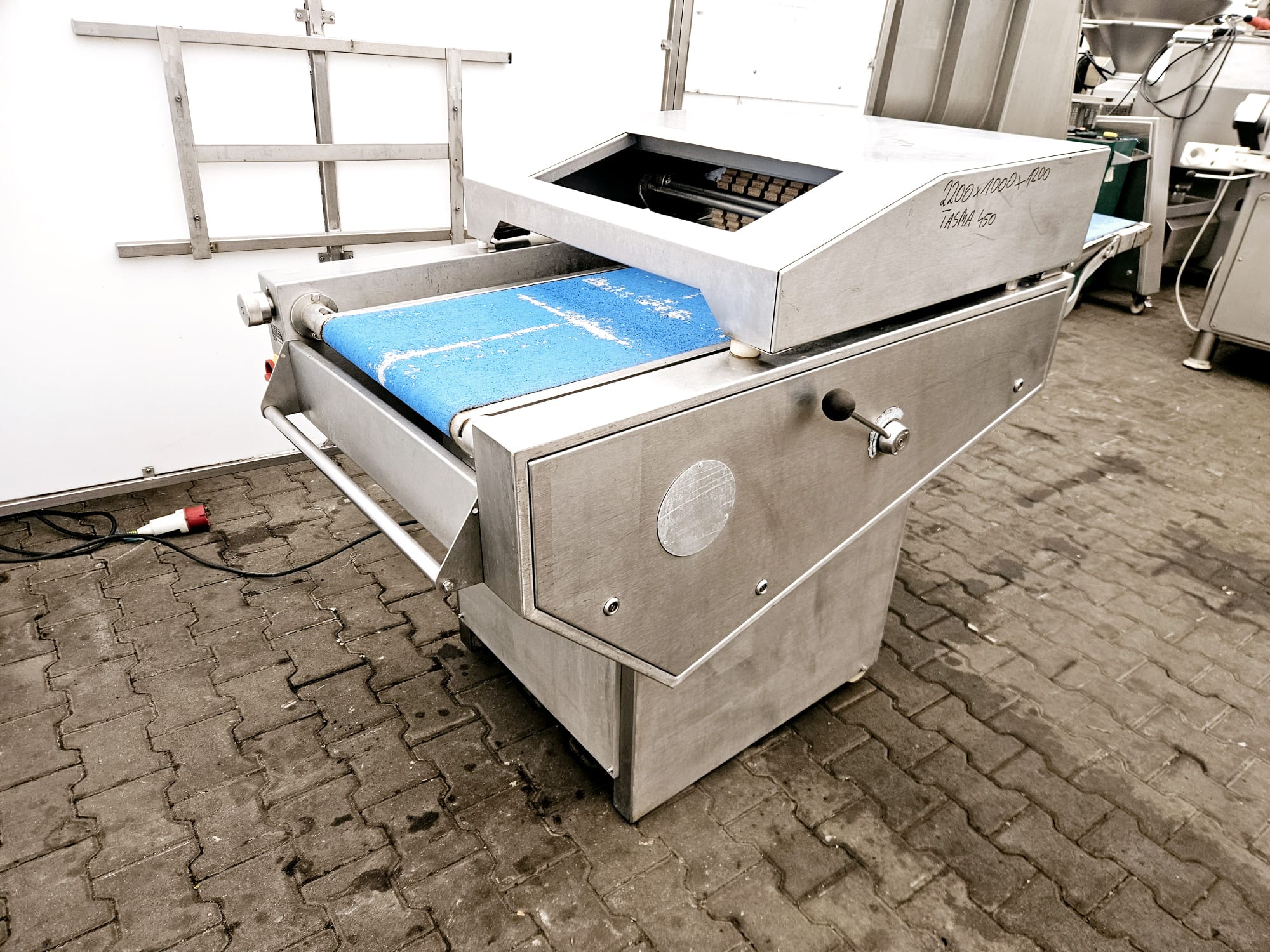 Skinning Machine Insert Double belt skinning machine MAJA VBA 500A - Meat Skinners and ...