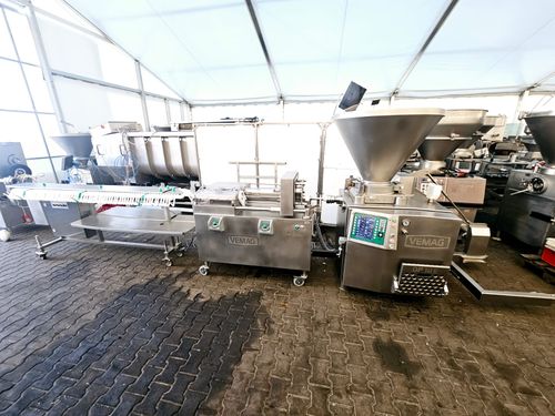 Linie produkcyjne Linia do produkcji kiełbasy nadziewarka, porcjomat, odwieszarka VEMAG