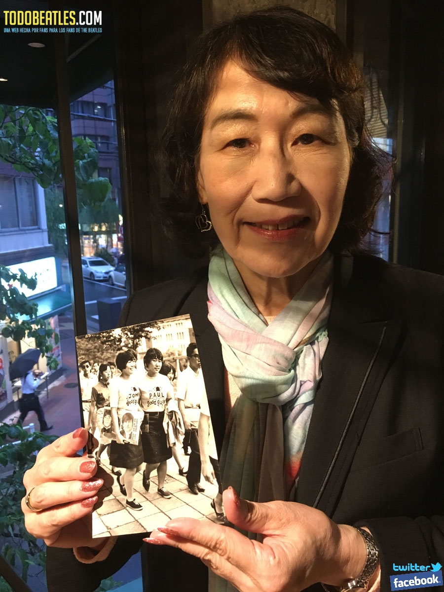 Fan asistente de la época, asistente al show de The Beatles en Japón