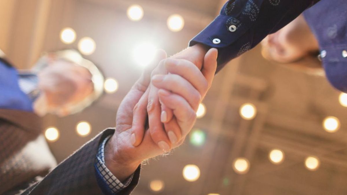 Five Proven Strategies to Seal Business Deals - business deals