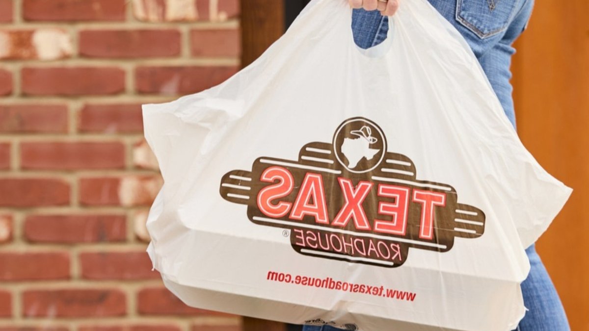 Texas Roadhouse favorite soon hits grocery shelves Texas Roadhouse favorite soon hits grocery shelves - texas roadhouse croutons