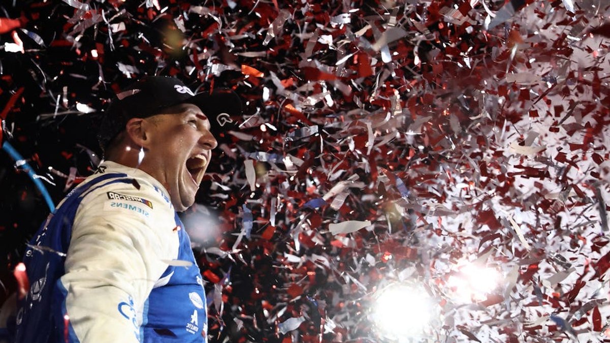 Ryan Preece wins Daytona, clinches playoff spot - ryan preece