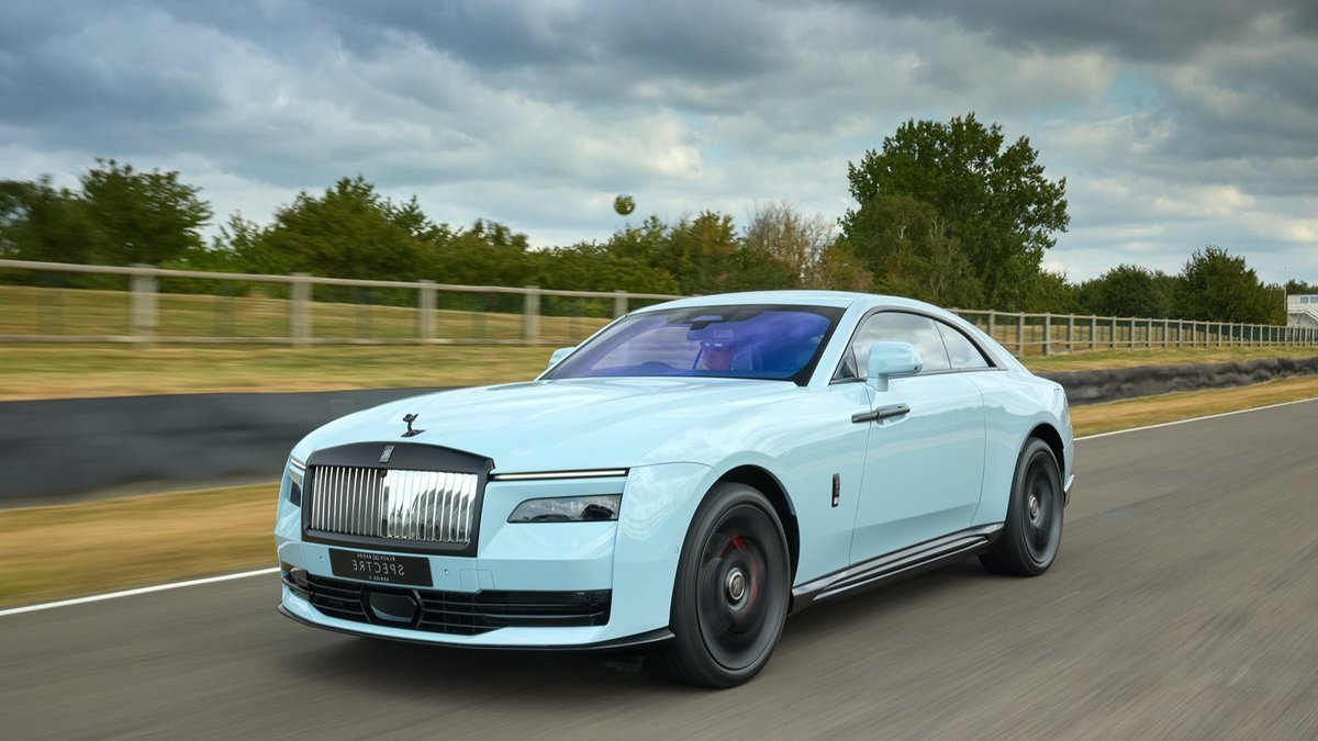 Rolls-Royce Spectre Series II 2026 review - spectre series ii 2026