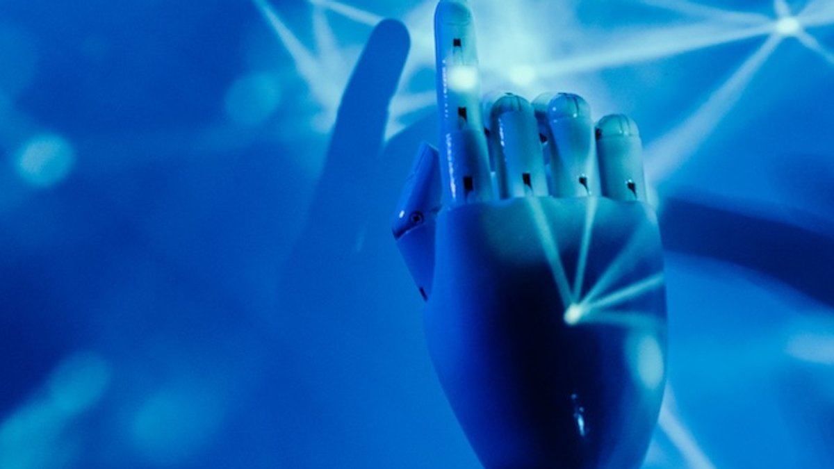 How AI is Swallowing Web Traffic and Eroding Trust How AI is Swallowing Web Traffic and Eroding Trust - ai swallowing web traffic