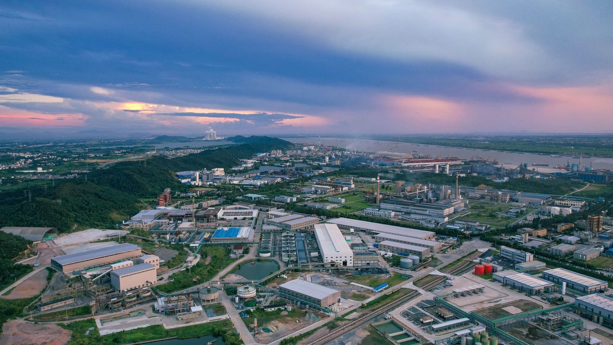 Foreign CMOs Boost US Pharma Capacity