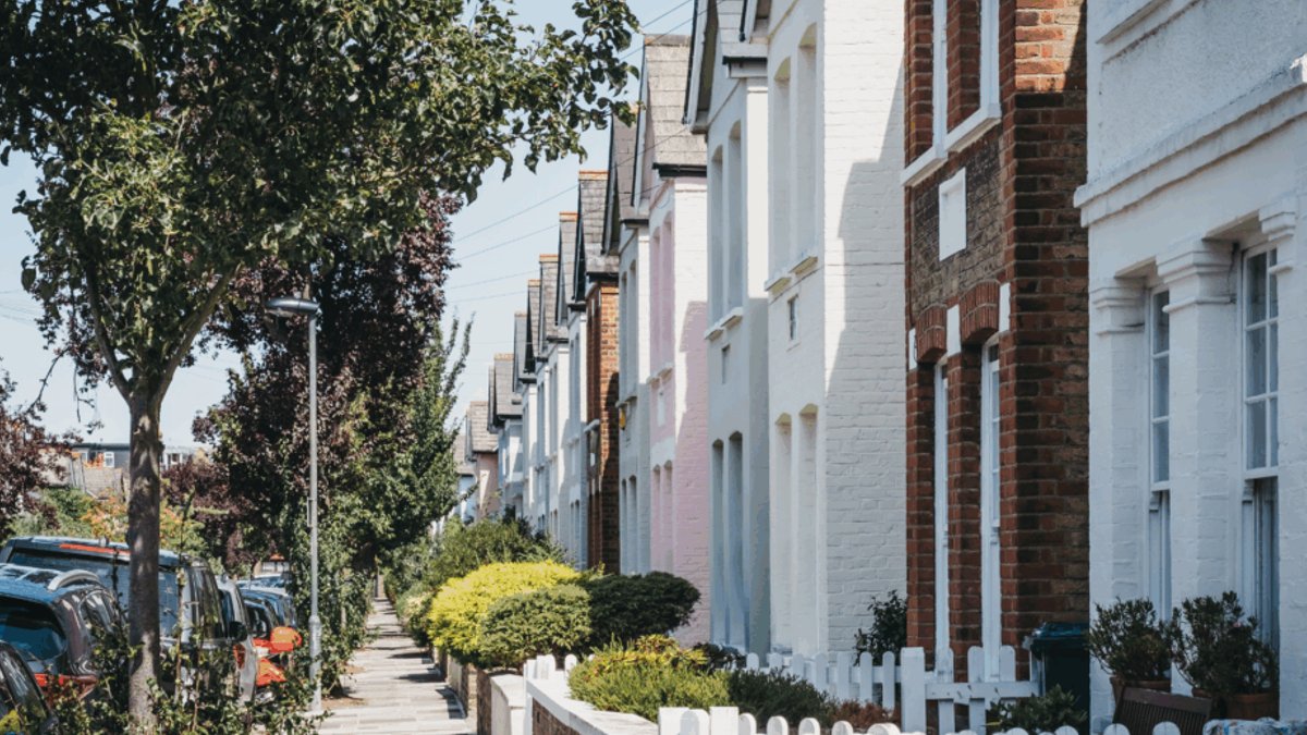 UK property market cools as 2026 draws to close - uk property market