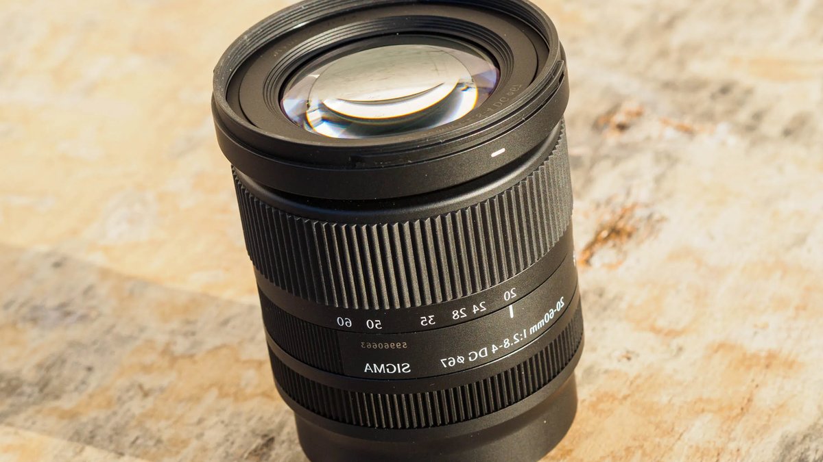 Sigma 20-60mm lens offers wider view Sigma 20-60mm lens offers wider view - sigma lens