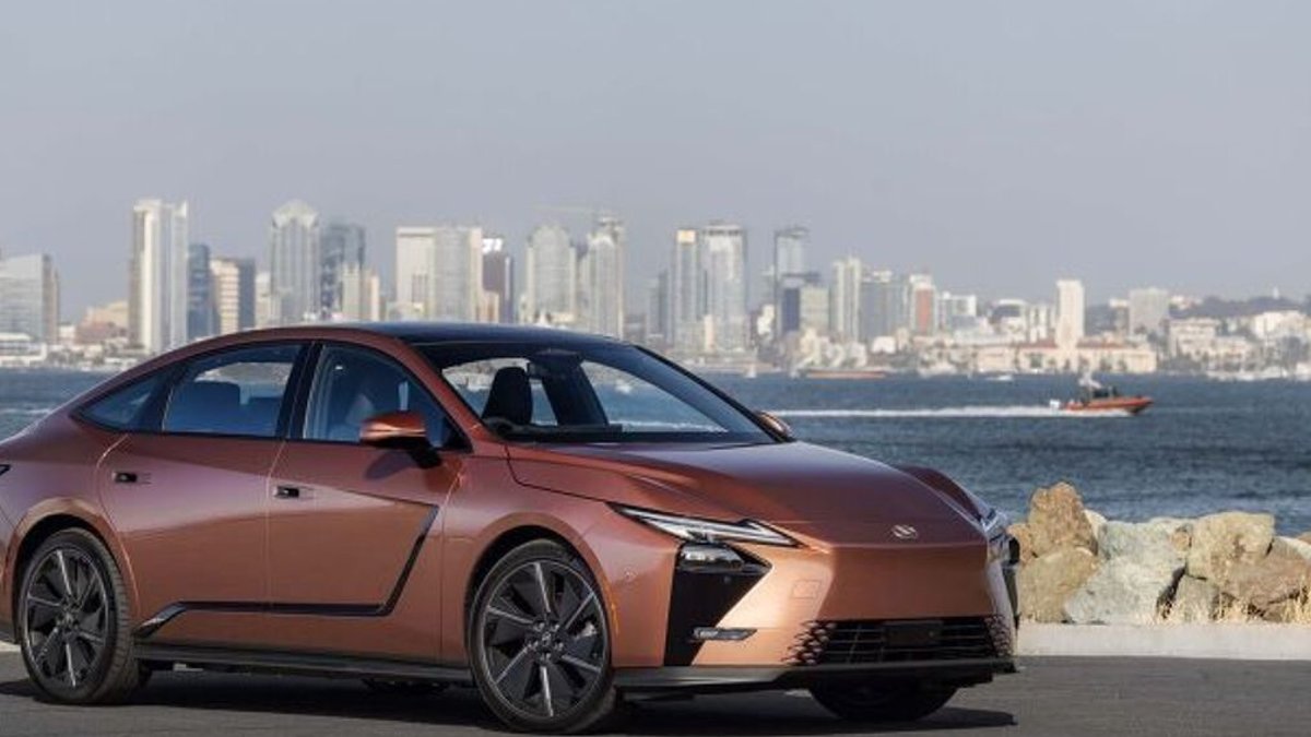 Lexus ES Gets Key Upgrades Lexus ES Gets Key Upgrades - lexus es
