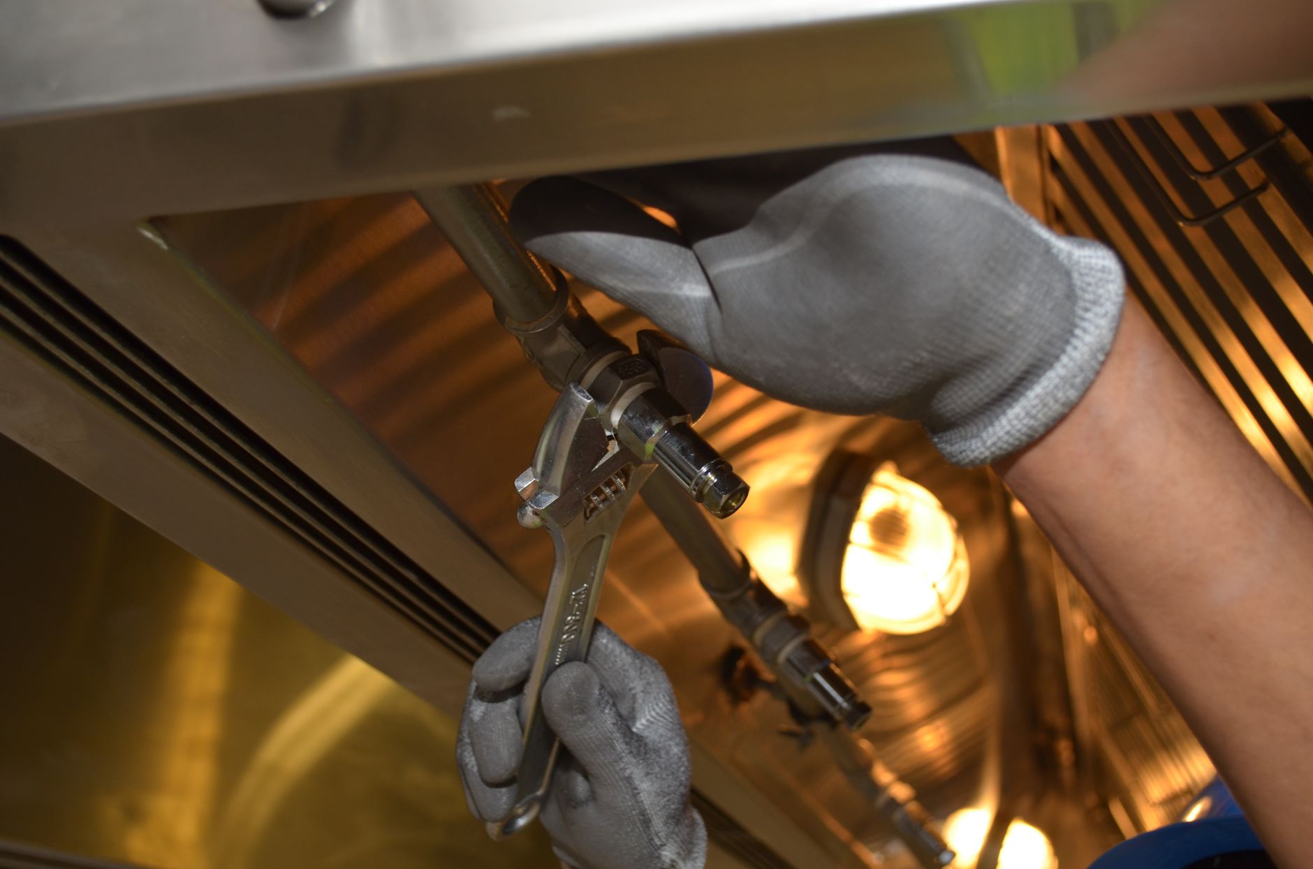 4 Factors Affecting Your Laundry Equipment Repair Costs