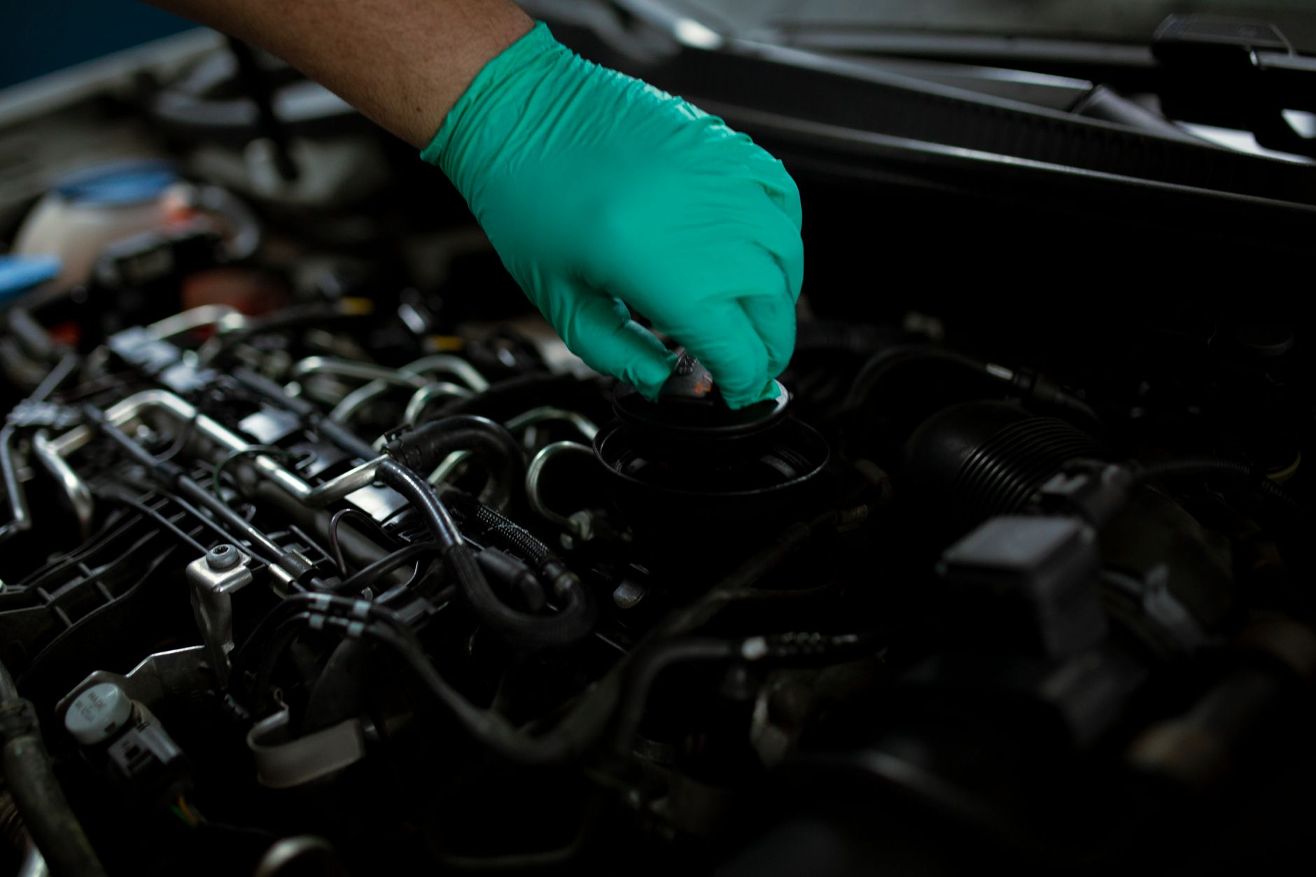 New Tool Simplifies Oil Filter Changes