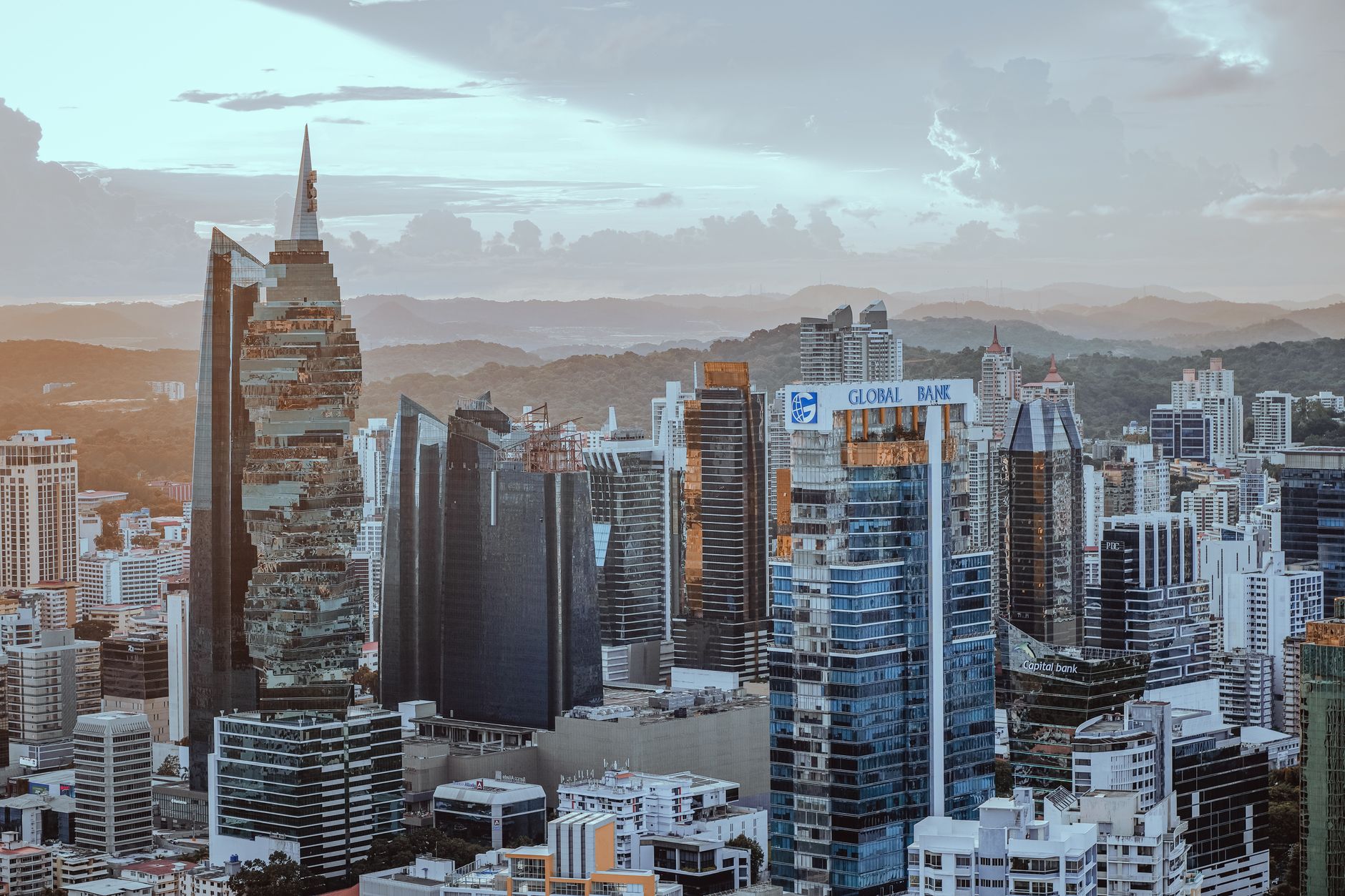 Flutterwave Acquires Mono to Expand Open Banking in Africa